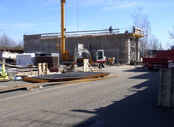 Strahlhalle, Strahlhaus, Strahlkabine, Strahlraum